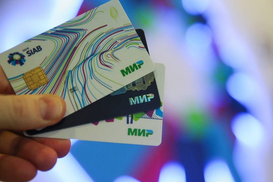 Cómo pagar en Rusia en 2026: Tarjetas, Dinero y Alternativas para Viajeros