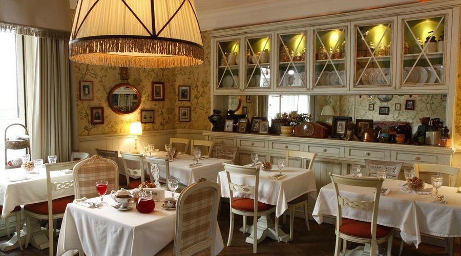 Mari Vanna: Nostalgia y Comida Casera en un Apartamento Soviético